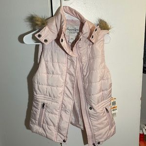 Women’s zip/button vest